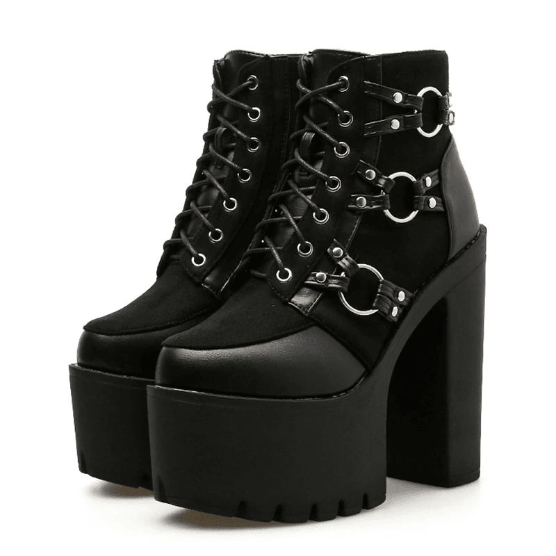 darkest-hour-high-heel-shoes-322556.png